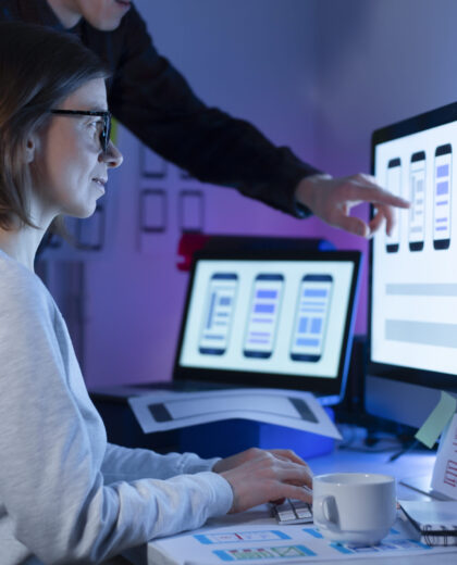 designers-create-user-interface-mobile-phones